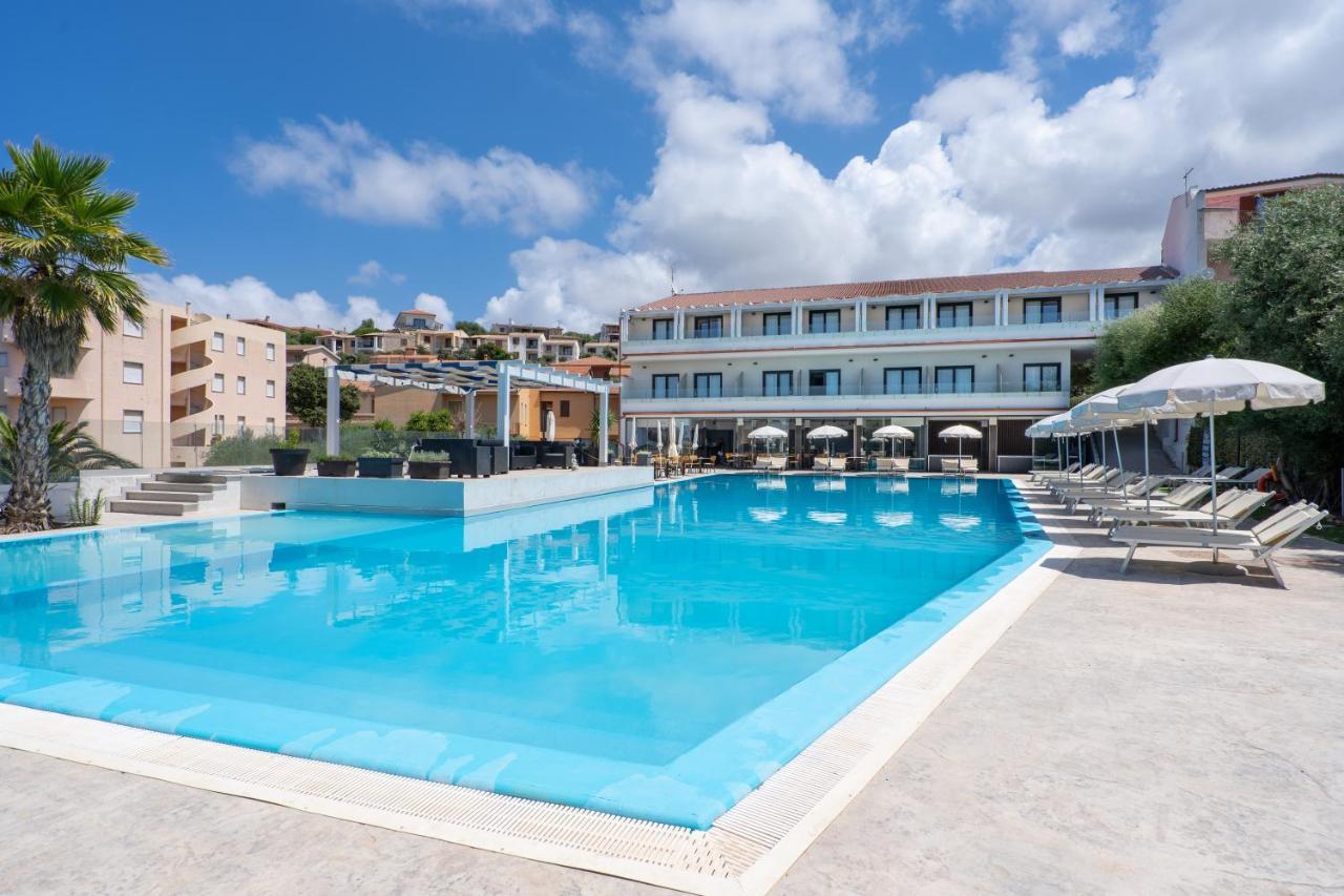 Horizon Hotel by PendraHolidays Badesi Buitenkant foto